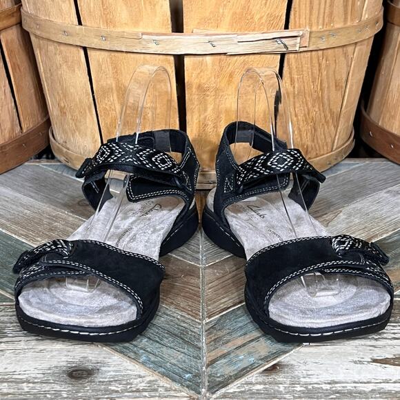 Clarks Amanda Sprint Black Suede Asbstract Textile Adjustable Sandals Womens 8.5 - Picture 7 of 12